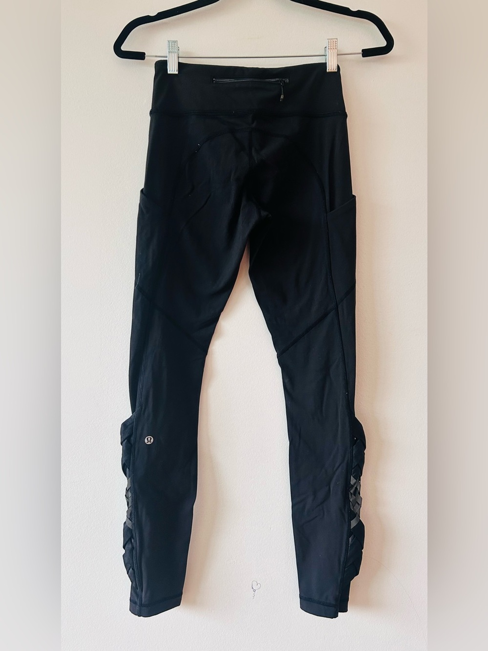 Lululemon Athletica Black Leggings with Side Criss-cross Lattice Detail size 4